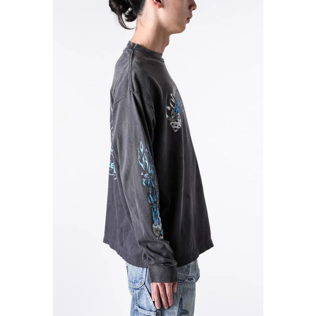 SAINT Mxxxxxx LS TEE/BTFL BASTARS/BLK flame dice distressed long sleeves, washed black S-XL, look for cylindrical fabrics without side seams, don’t buy open ones anymore, boring Assute ready-made garments dyed, all parts faded with spray paint/dirty with hand-made graffiti, collar and cuffs frayed, many hangings/original level printing restored, customized new markings/accessories complete, with little angel anti-counterfeiting label